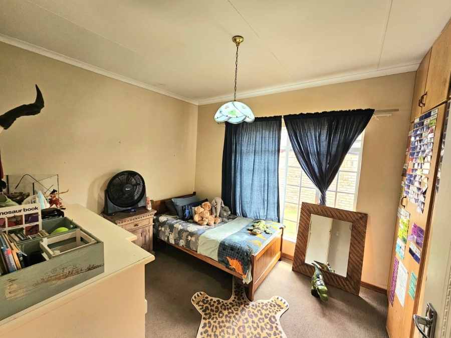3 Bedroom Property for Sale in Van Der Hoff Park North West